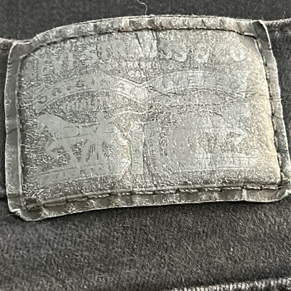 Woman’s Levi’s  Classic Straight Black Jeans Size 14 - Picture 2 of 10